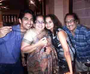 actor siddharth family pictures